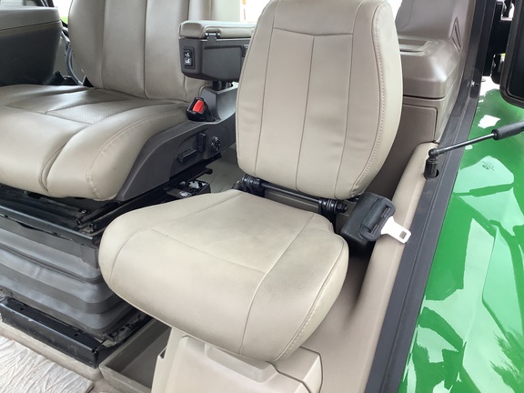 2024 John Deere 8R 370 Tractor