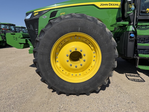 2024 John Deere 8R 370 Tractor
