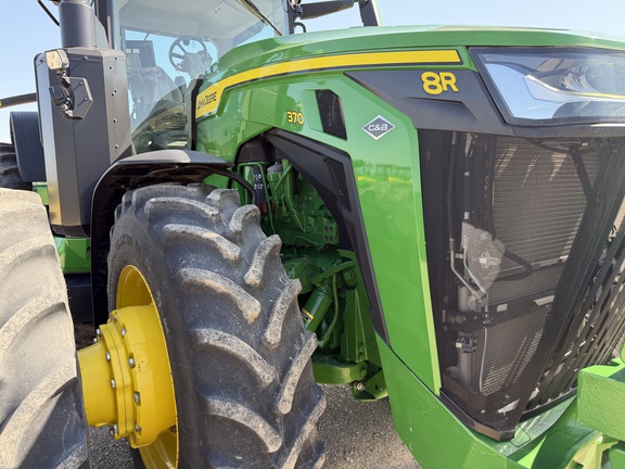 2024 John Deere 8R 370 Tractor