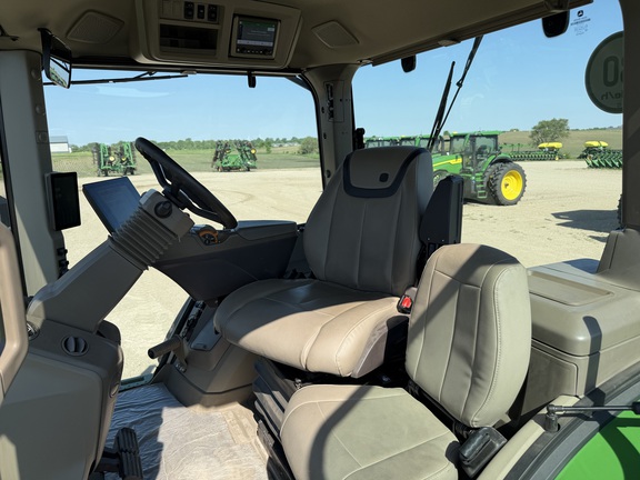 2024 John Deere 8R 370 Tractor