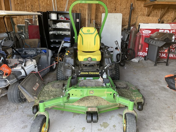 2025 John Deere Z950R Mower/Zero Turn