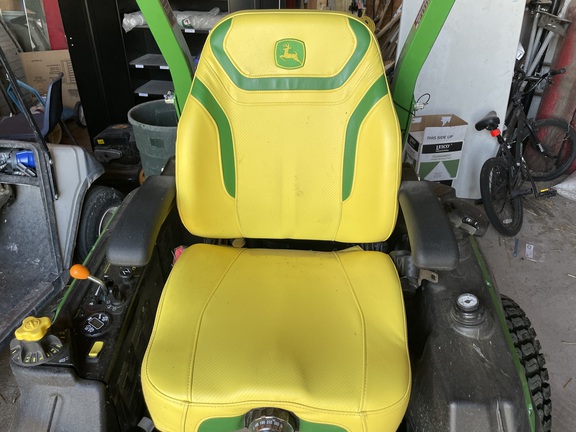 2025 John Deere Z950R Mower/Zero Turn