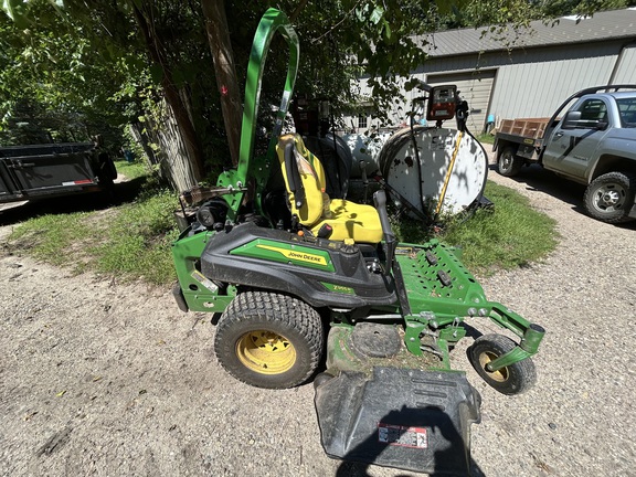 2025 John Deere Z955R EFI Mower/Zero Turn