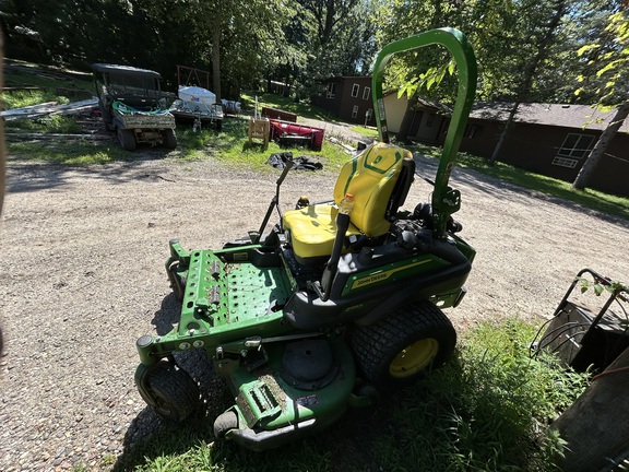 2025 John Deere Z955R EFI Mower/Zero Turn
