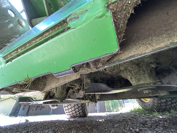 2025 John Deere Z955R EFI Mower/Zero Turn