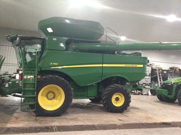 2021 John Deere S780 Combine