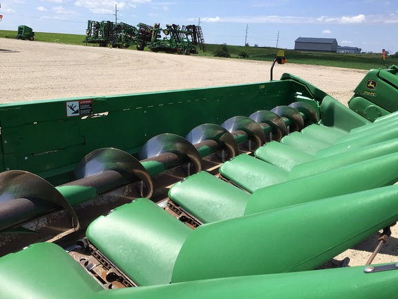 2021 John Deere C16R Header Corn Head