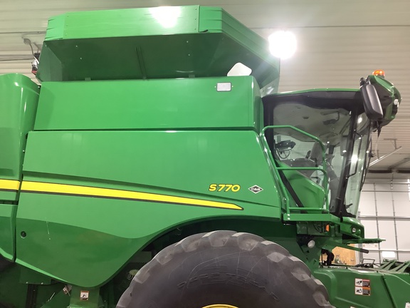 2020 John Deere S770 Combine