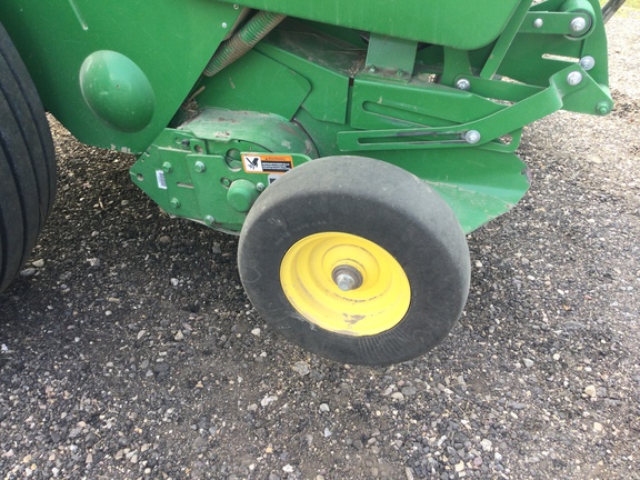 2019 John Deere 560M Baler/Round