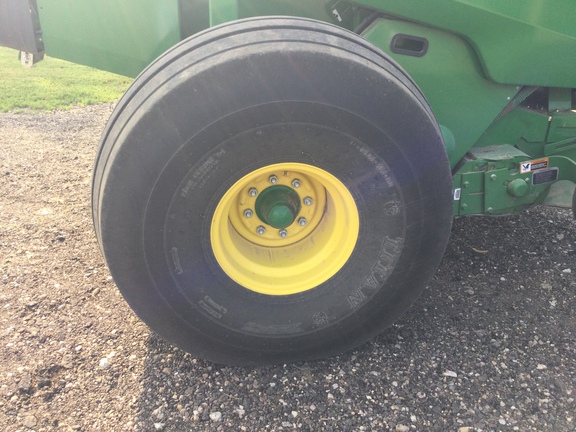2019 John Deere 560M Baler/Round