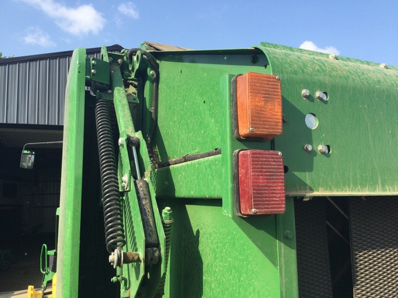 2019 John Deere 560M Baler/Round