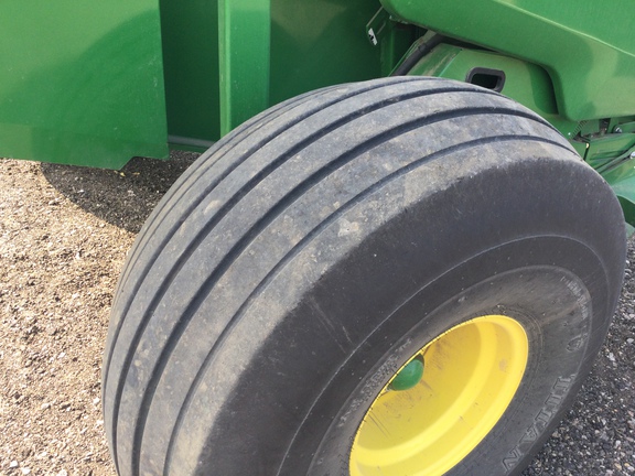 2019 John Deere 560M Baler/Round