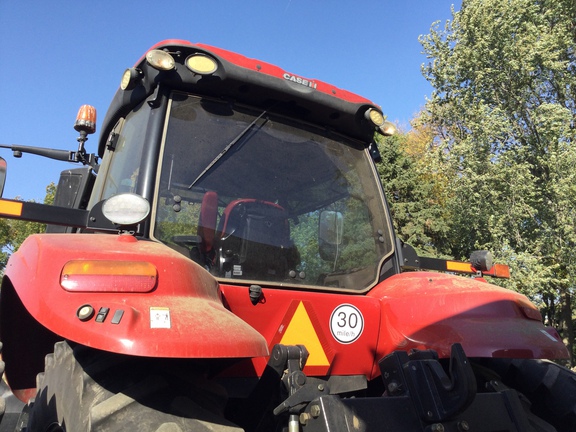 2016 Case IH Magnum 340 Tractor