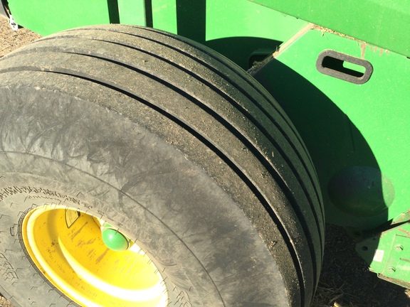 2023 John Deere 560M Baler/Round