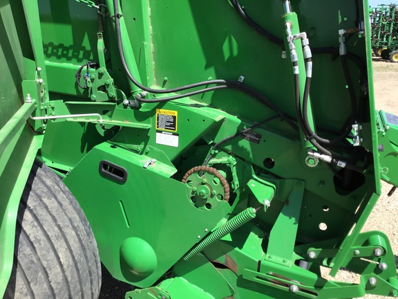 2023 John Deere 560M Baler/Round