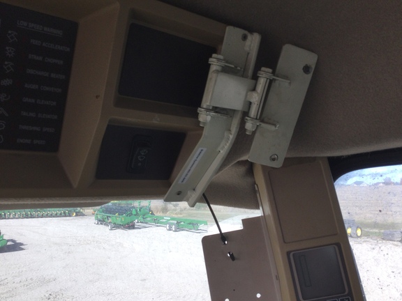 2007 John Deere 9560 STS Combine