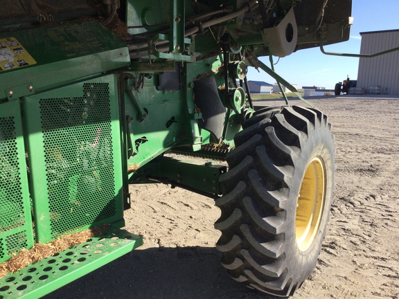 2007 John Deere 9560 STS Combine