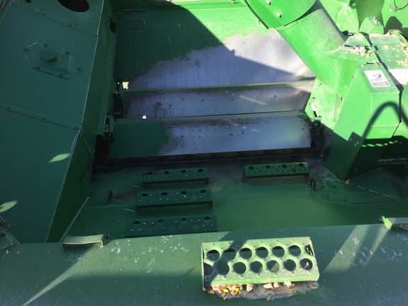 2007 John Deere 9560 STS Combine