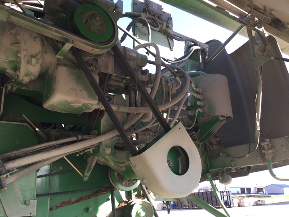 2007 John Deere 9560 STS Combine