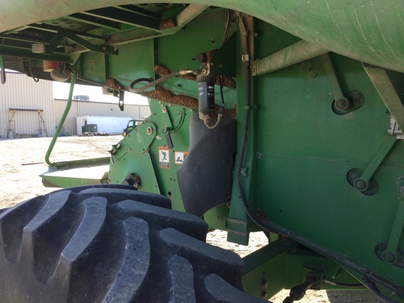 2007 John Deere 9560 STS Combine
