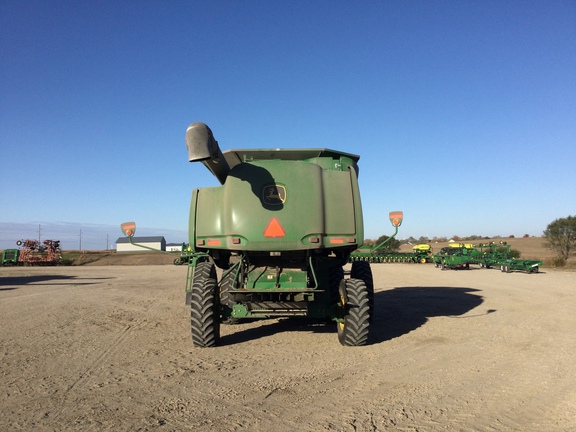 2007 John Deere 9560 STS Combine