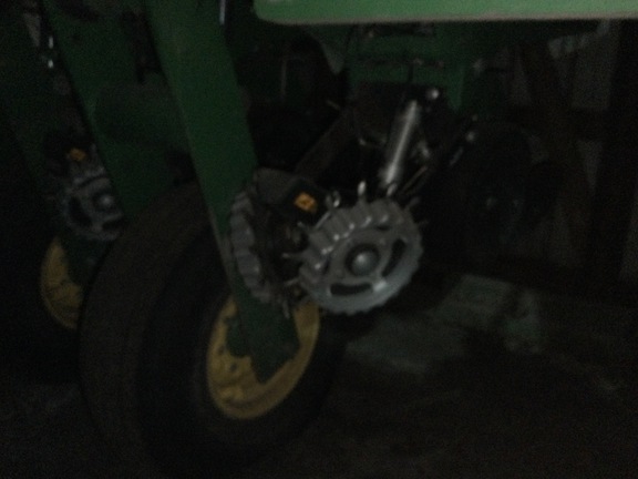 2013 John Deere 1770NT Planter