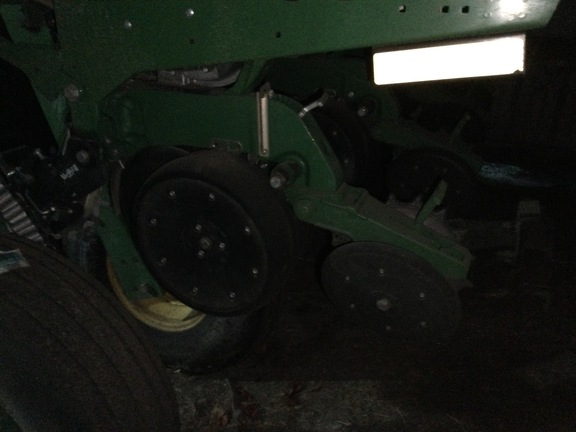 2013 John Deere 1770NT Planter