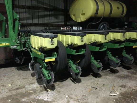 2013 John Deere 1770NT Planter