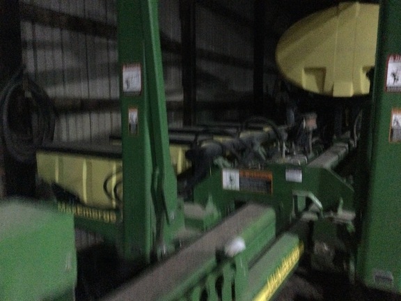 2013 John Deere 1770NT Planter