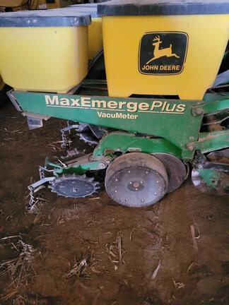 1998 John Deere 1770 Planter