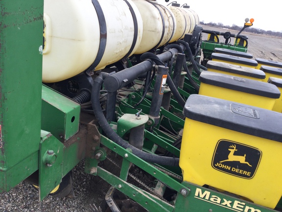 1998 John Deere 1770 Planter
