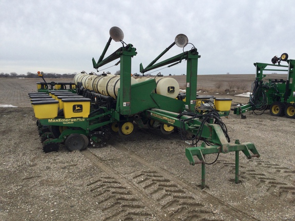 1998 John Deere 1770 Planter