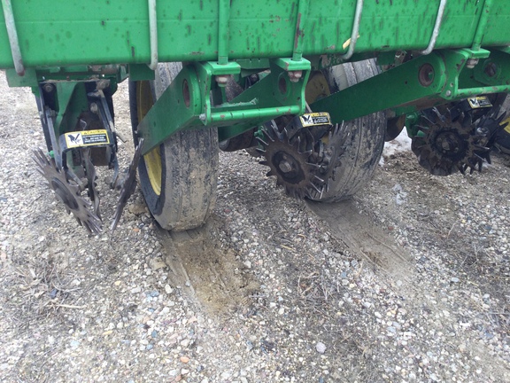 1998 John Deere 1770 Planter