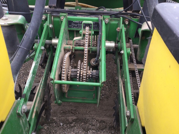 1998 John Deere 1770 Planter