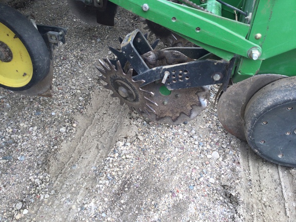 1998 John Deere 1770 Planter