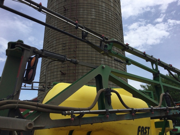 2010 Fast Distributing 9613 Sprayer