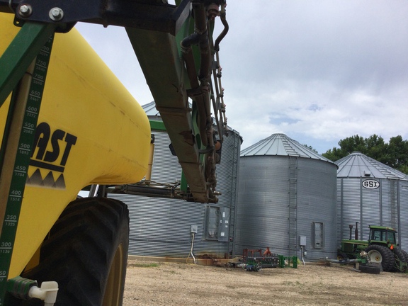 2010 Fast Distributing 9613 Sprayer