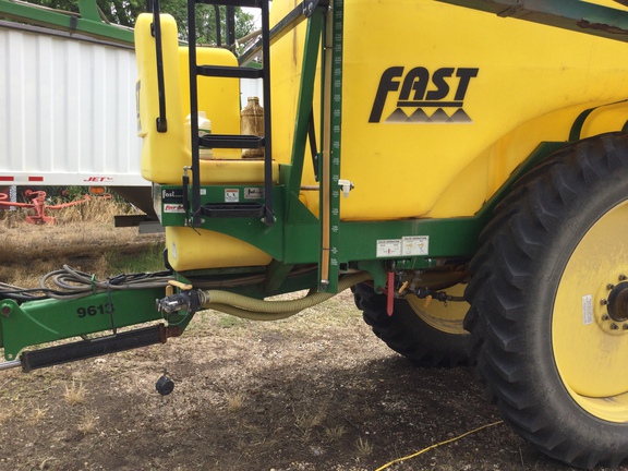 2010 Fast Distributing 9613 Sprayer
