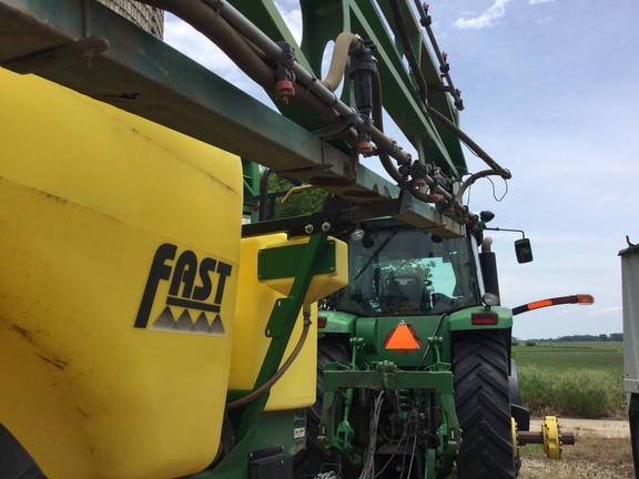 2010 Fast Distributing 9613 Sprayer
