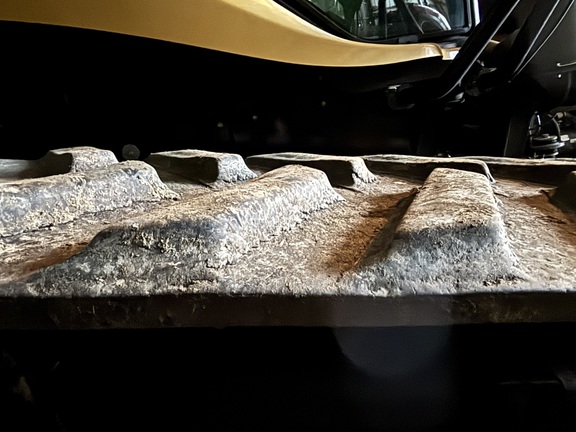 2010 Challenger MT765C Tractor Rubber Track