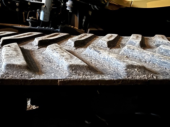 2010 Challenger MT765C Tractor Rubber Track