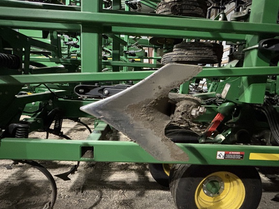 2021 John Deere 2230FH Field Cultivator