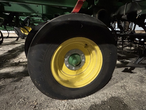 2021 John Deere 2230FH Field Cultivator