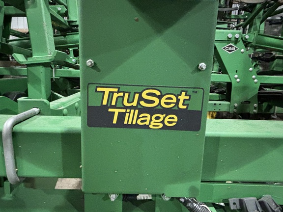 2021 John Deere 2230FH Field Cultivator