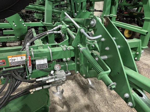 2021 John Deere 2230FH Field Cultivator