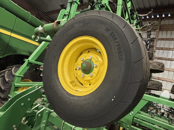 2021 John Deere 2230FH Field Cultivator