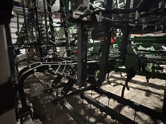 2021 John Deere 2230FH Field Cultivator