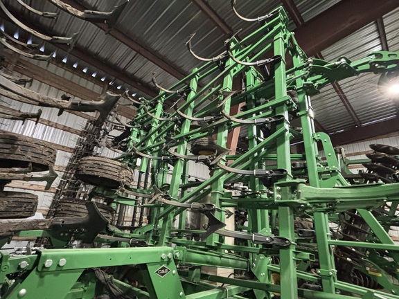 2021 John Deere 2230FH Field Cultivator