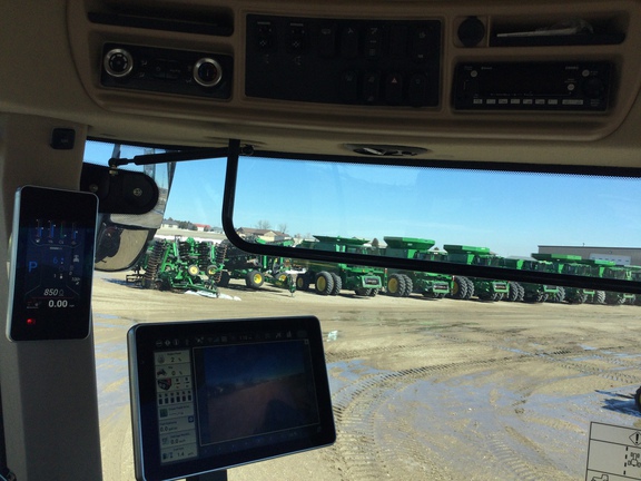 2022 Case IH Steiger 470 AFS Row Tractor Rubber Track