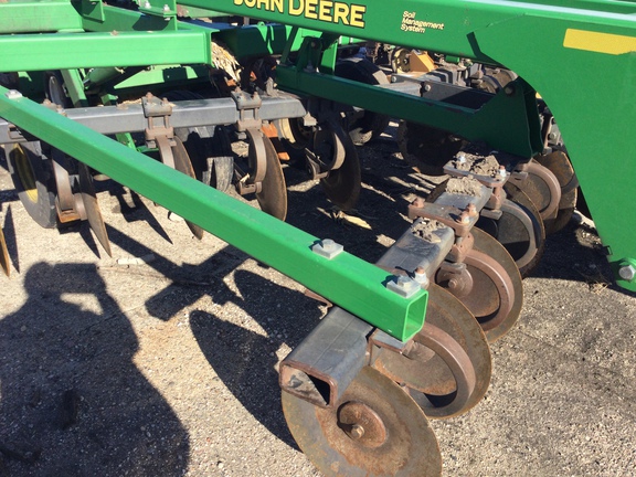 2012 John Deere 2700 Disk Ripper